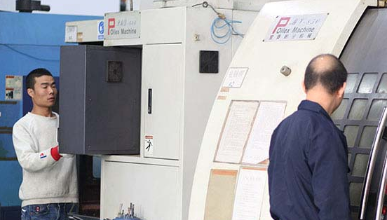 在深圳怎么選擇專業(yè)的模具開(kāi)模廠呢？